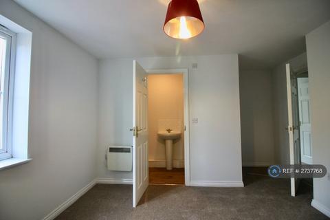 2 bedroom flat to rent, Bradford Drive, Colchester, CO4