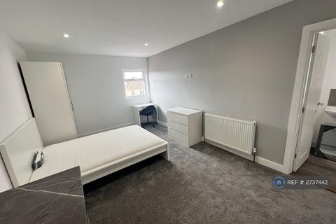 undefined, Portsmouth, Portsmouth, PO2