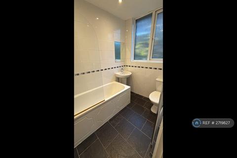 undefined, Sanderstead Road, South Croydon, CR2