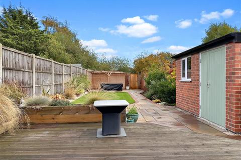 3 bedroom semi-detached house for sale, Bancroft Road, Newark