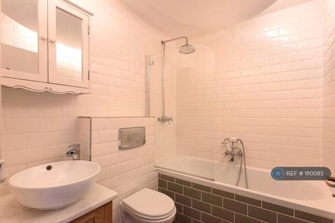 1 bedroom flat to rent, New Church Court, London, SE19