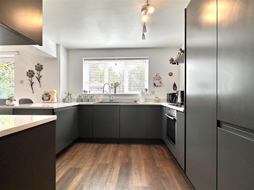 Modern Kitchen 805