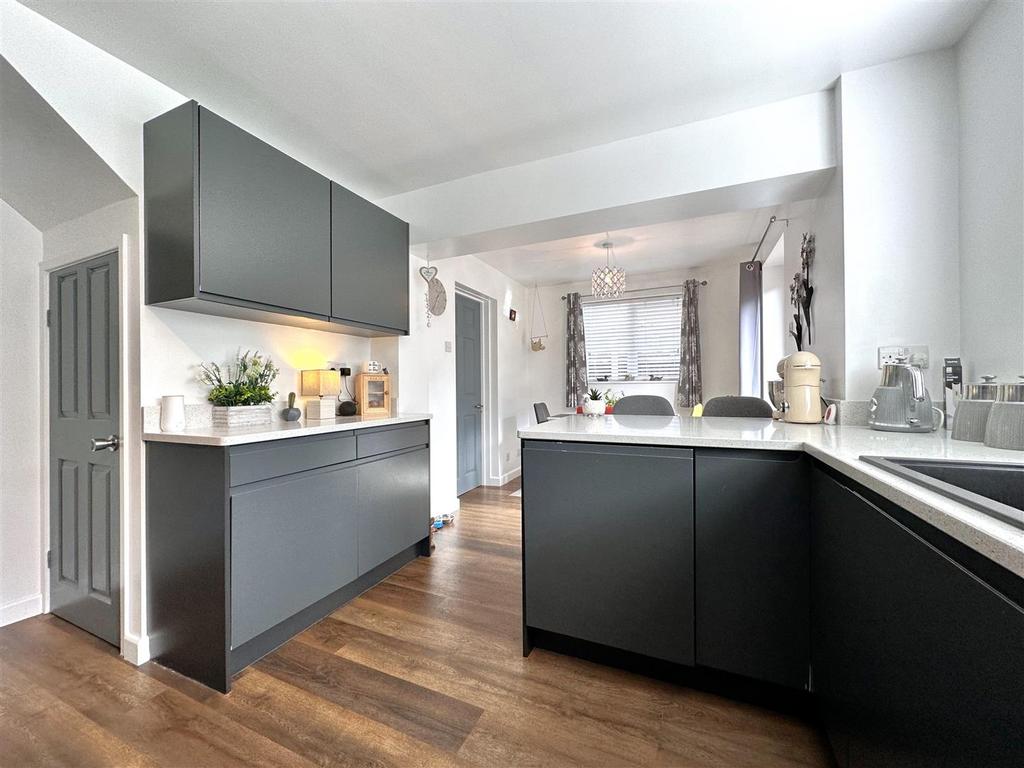 Open-Plan Dining Kitchen 779