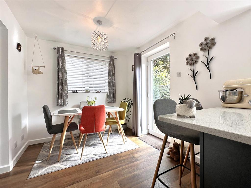 Living/Dining Area 789