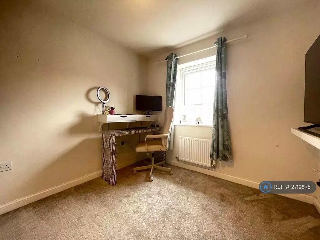 2nd Bedroom