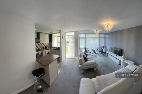 2 bedroom flat to rent, Gorse Hey Court, Liverpool, L13