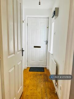 3 bedroom semi-detached house to rent, Bridge Court, Leeds, LS27