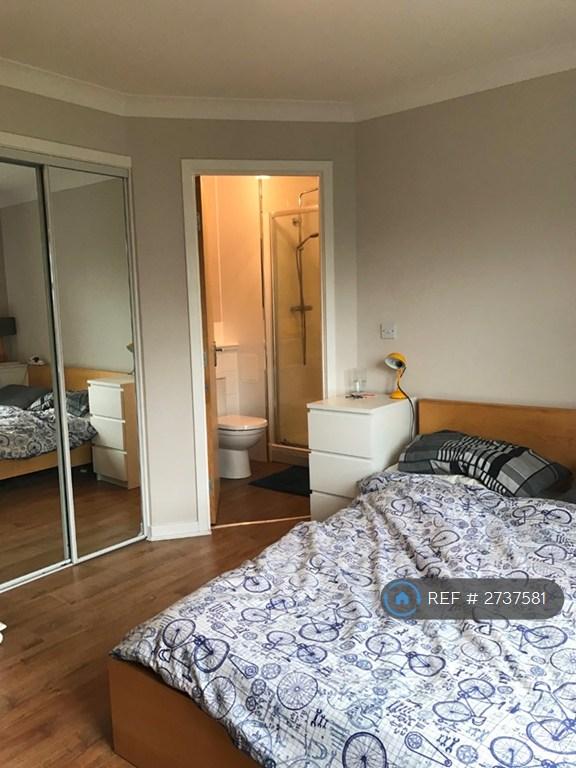 Main Bedroom / Ensuite