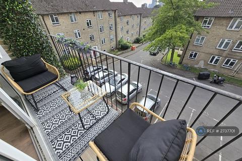 3 bedroom maisonette to rent, Dobson Close, London, NW6