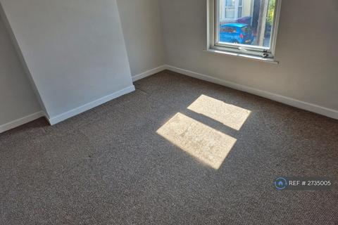 3 bedroom terraced house to rent, Oak Leigh, Liverpool, L13