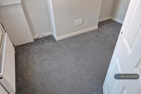 3 bedroom terraced house to rent, Oak Leigh, Liverpool, L13