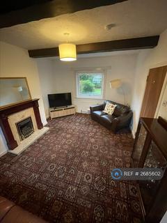 3 bedroom semi-detached house to rent, East Barns Street, Clydebank, G81