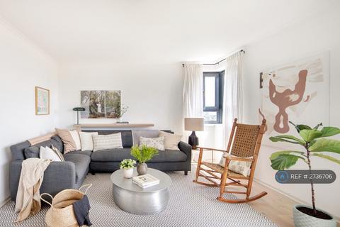 2 bedroom flat to rent, Elmington Estate, London, SE5