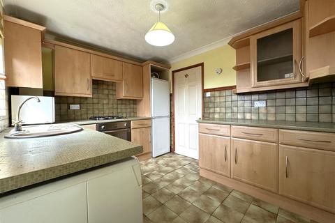 3 bedroom detached bungalow for sale, Alderann, Lincoln Road, Newark