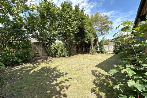 3 bedroom detached bungalow for sale, Alderann, Lincoln Road, Newark