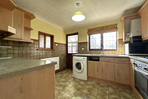 3 bedroom detached bungalow for sale, Alderann, Lincoln Road, Newark