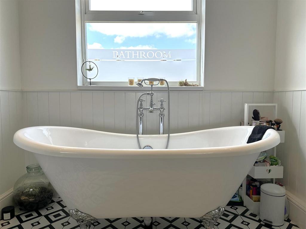 Roll-Top Bath 506