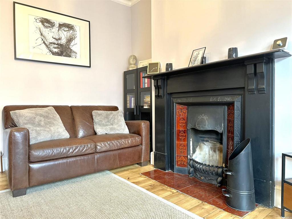 Feature Fireplace 584