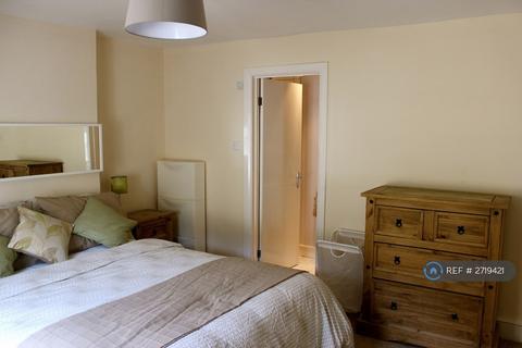 2 bedroom maisonette to rent, Halliford Street, London, N1