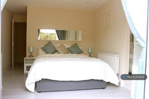 2 bedroom maisonette to rent, Halliford Street, London, N1