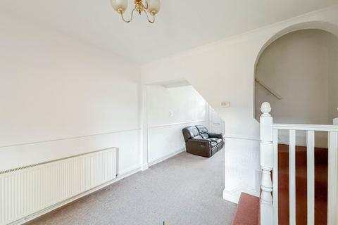 2 bedroom terraced house to rent, Denmark Road, Leicester