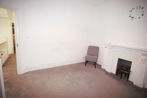 3 bedroom maisonette to rent, Yew Grove, NW2