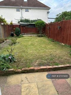 3 bedroom terraced house to rent, Verulam Road, Greenford, UB6