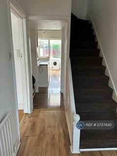 3 bedroom terraced house to rent, Verulam Road, Greenford, UB6