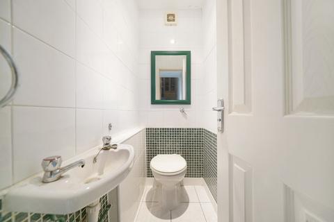 3 bedroom apartment for sale, Burlington Close, London