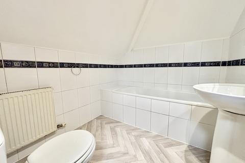 1 bedroom flat to rent, Birdhurst Rise, Croydon