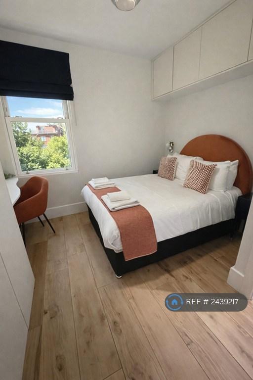 Double + Separate Bathroom