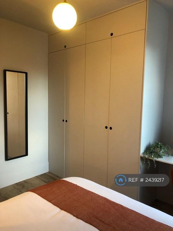 Double + Separate Bathroom