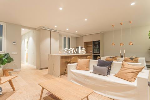 3 bedroom apartment, Flat For Sale In Eixample, Eixample, Barcelona