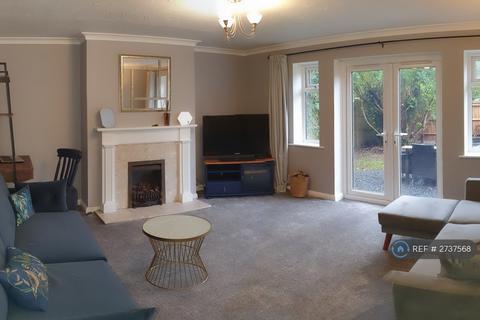 2 bedroom maisonette to rent, Thornbridge Road, Iver Heath, SL0
