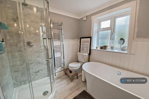 2 bedroom maisonette to rent, Thornbridge Road, Iver Heath, SL0