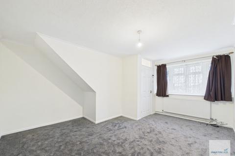 2 bedroom townhouse to rent, Christchurch Road, Hucknall