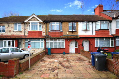 4 bedroom terraced house to rent, Empire Road, Perivale, UB6 7ES