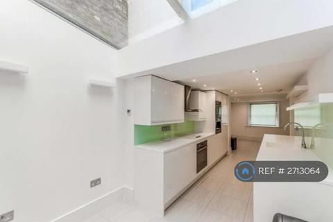 2 bedroom maisonette to rent, Offord Road, London, N1