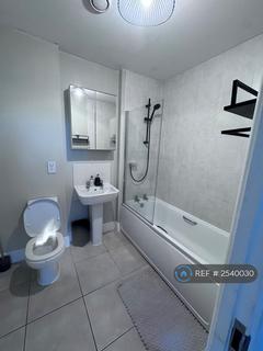 2 bedroom flat to rent, Spitfire House, Uxbridge, UB10