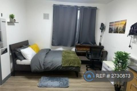 Studio to rent, Lampton Road, Hounslow, TW3