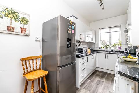 3 bedroom terraced house for sale, Highland Road, Southsea