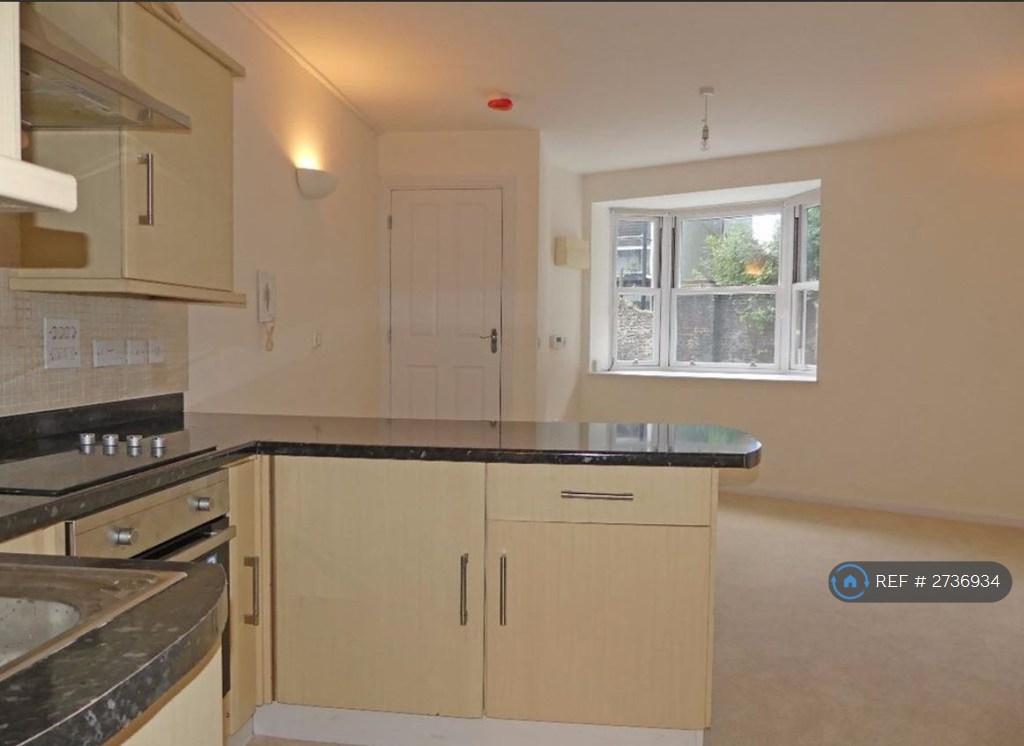 Kitchen / Lounge
