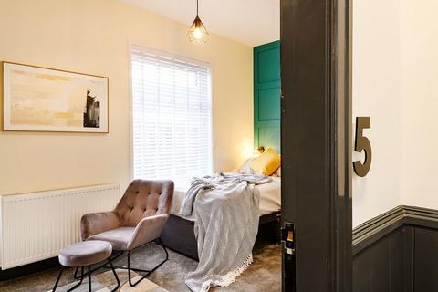 1 bedroom in a house share to rent, Room 5, 188 Stockport Road East