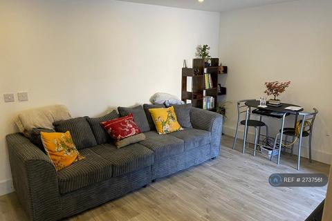 1 bedroom flat to rent, Garratt Lane, London, SW17