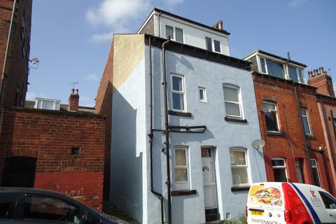 4 bedroom terraced house to rent - Linden Street, Leeds LS11