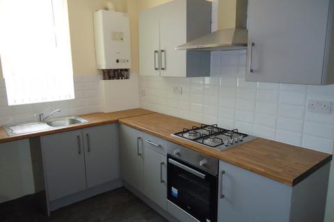 4 bedroom terraced house to rent, Linden Street, Leeds LS11