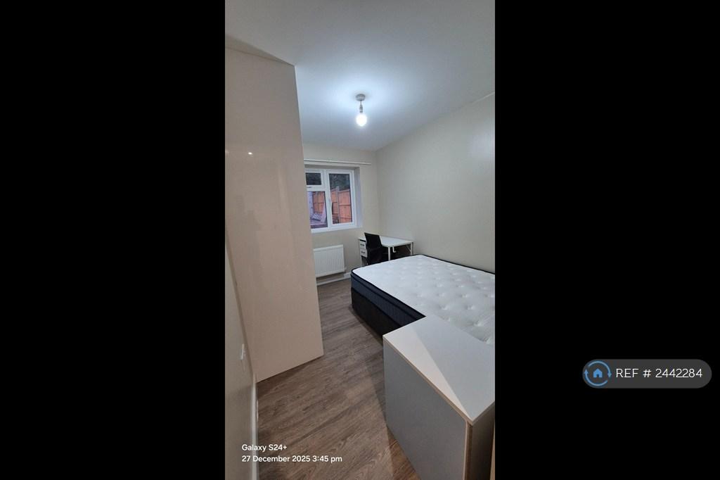 Single Ensuite Room 1