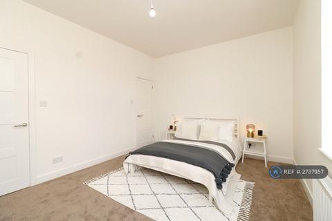 2 bedroom terraced house to rent, Fenton Street, Bury, BL8