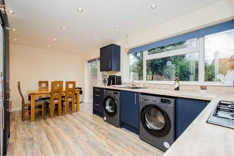 4 bedroom semi-detached house to rent, Benson Close, Lichfield WS13