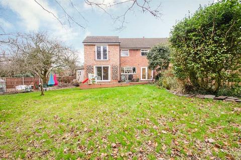 4 bedroom semi-detached house to rent, Benson Close, Lichfield WS13